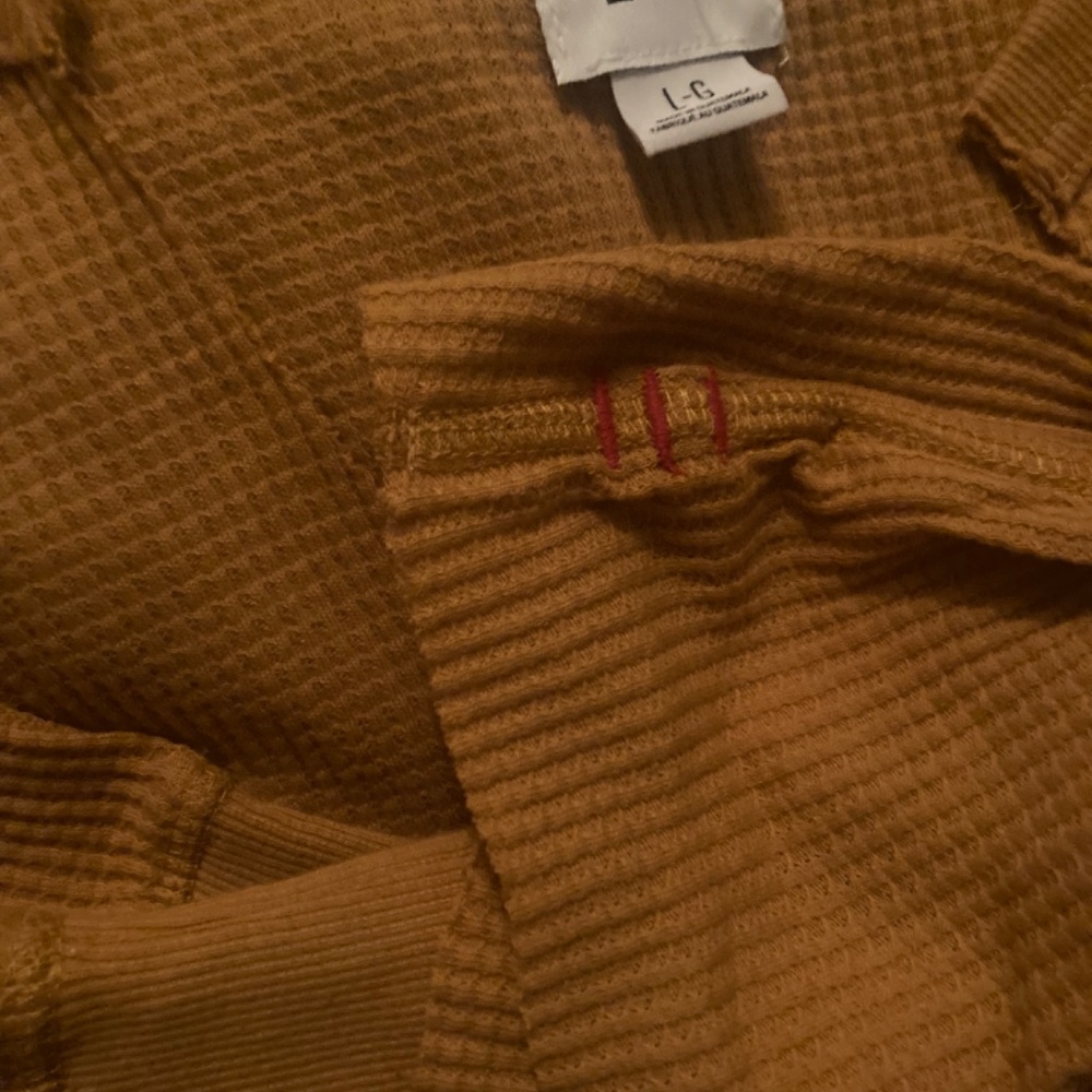 UO BDG Knit Notched Thermal Cropped Top V sleeve waffle Gold Mustard Rust L LG - Picture 5 of 6